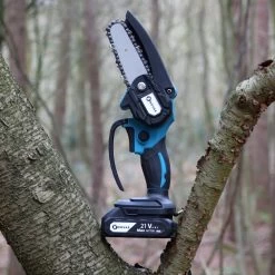 NovarGarden® Mini Kettingzaag NG1 - Met 2x Accu - Takkenzaag - Snoeizaag - Electrisch - Handzaag - Boomzaag - 21V -Tuin Kortingswinkel 1200x1200 437