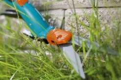 GARDENA Comfort Grasschaar - 360° Draaibaar - Antikleef Coating - Golfsnede -Tuin Kortingswinkel 1200x799 59