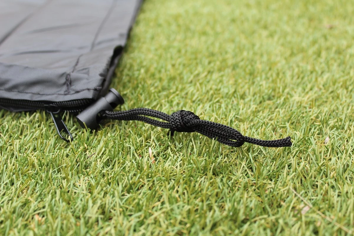 Luxe Parasolhoes Met Rits En Stok Voor Zweefparasol | 265 X 70 Cm | Waterdicht | Rits En Stok | Geschikt Voor Parasol Van 300 Cm | Zwart 2 Luxe Parasolhoes Met Rits En Stok Voor Zweefparasol | 265 X 70 Cm | Waterdicht | Rits En Stok | Geschikt Voor Parasol Van 300 Cm | Zwart - Afbeelding 2