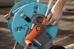 GARDENA AquaRoll S Slangenwagen - Verstelbare Handgreep - Excl. Tuinslang -Tuin Kortingswinkel 1200x800 343