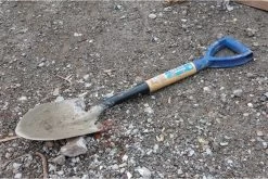 Silverline Mini Spade Met Ronde Kop En Houten Schacht - 70 Cm -Tuin Kortingswinkel 1200x803 2