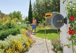 Hozelock AutoReel Slangenhouder / Wandslangbox 20m - Ø12,5mm 33 Hozelock AutoReel Slangenhouder / Wandslangbox 20m - Ø12,5mm -Tuin Kortingswinkel 1200x845 1