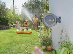 Hozelock AutoReel Slangenhouder / Wandslangbox 20m - Ø12,5mm 23 Hozelock AutoReel Slangenhouder / Wandslangbox 20m - Ø12,5mm -Tuin Kortingswinkel 1200x883 2