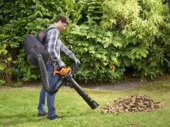 Black & Decker BLACK+DECKER BEBLV301 Bladblazer - Blaas En Zuigfunctie - Rugzak Als Opvangzak -Tuin Kortingswinkel 1200x900 5