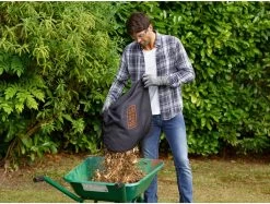 Black & Decker BLACK+DECKER BEBLV300SB-QS Bladblazer - 404 Km/u - 3000W - Zuig-/blaasfunctie - Gesnoerd 20 Black & Decker BLACK+DECKER BEBLV300SB-QS Bladblazer - 404 Km/u - 3000W - Zuig-/blaasfunctie - Gesnoerd -Tuin Kortingswinkel 1200x910