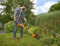 Black & Decker BLACK+DECKER BESTA525-QS Grastrimmer - 450W - 25cm - Gesnoerd -Tuin Kortingswinkel 1200x925
