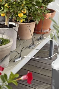 GARDENA Vakantiebewateringsset Duppelsysteem - Geschikt Voor 36 Potplanten - Incl. 9l Vat 14 GARDENA Vakantiebewateringsset Duppelsysteem - Geschikt Voor 36 Potplanten - Incl. 9l Vat -Tuin Kortingswinkel 799x1200 55