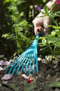 GARDENA Combisystem Bladharkje - Werkbreedte 12 Cm - 25 Jaar Garantie -Tuin Kortingswinkel 800x1200 1