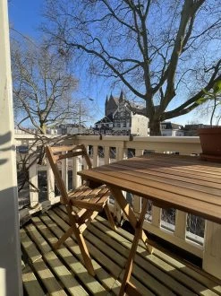 Bistro Set Hout Balkonset FSC – Patio Set Tuin – Houten Frans Tuinsetje – Kleine Tuinset – Complete Kleine Balkon Tafelset Met Gratis Bijzettafel – Hardhout FSC Balkonstoelen & Balkon Tafel - Tuintafel En Stoelen - Bistroset Van Hout – Balcony Set -Tuin Kortingswinkel 899x1200 3